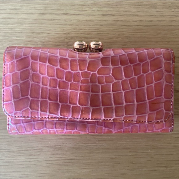 Ted Baker Handbags - Ted Baker Kensington Croc Embossed Patent Leather Flap Clutch Kiss Lock Wallet